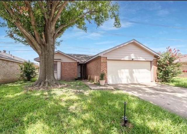 Property at 12050 N Youngwood Ln, Houston, TX 77043, 3 beds, 2 baths
