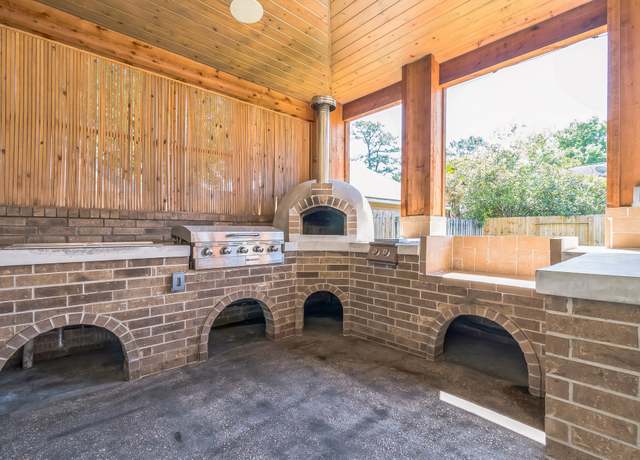 Property at 3615 Laurel Hollow Dr, Spring, TX 77388, 4 beds, 2.5 baths
