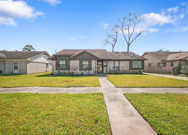 Property at 14422 Roundstone Ln Ln, Houston, TX 77015, 3 beds, 2 baths