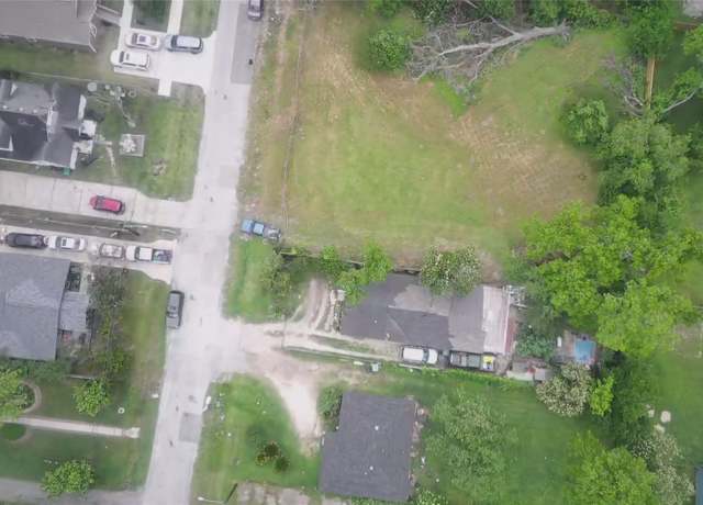 Property at 4513 Los Angeles St, Houston, TX 77026