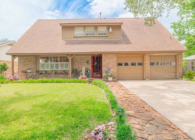 Property at 9639 Springview Ln, Houston, TX 77080, 4 beds, 2 baths