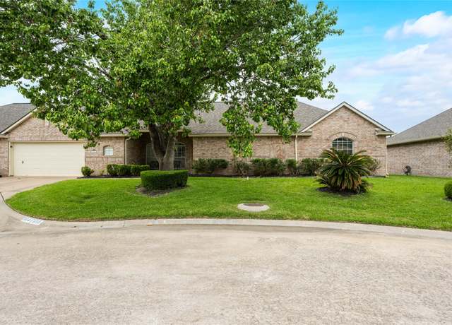 Property at 810 Apple Blossom Dr, Pearland, TX 77584, 2 beds, 2 baths