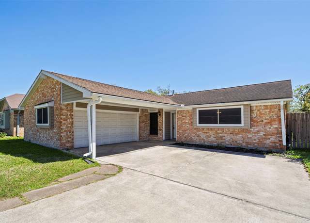 Property at 159 White Cedar St, Houston, TX 77015, 4 beds, 2 baths