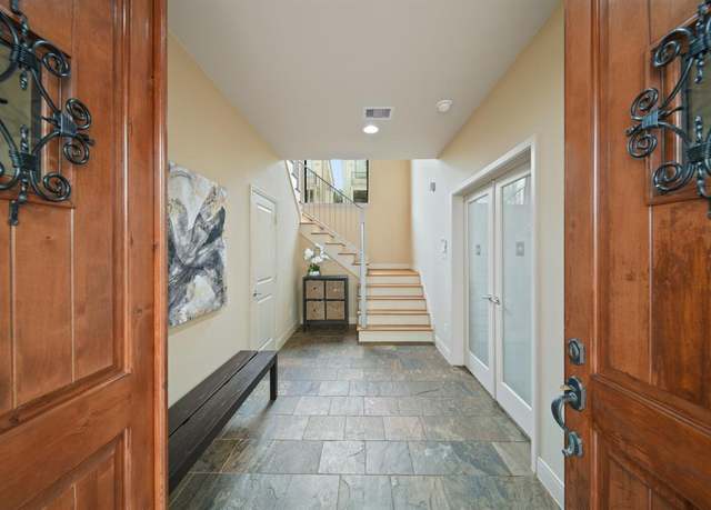 Property at 816 Lester St, Houston, TX 77007, 3 beds, 3.5 baths