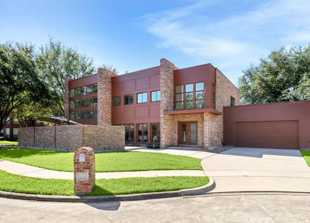 Property at 8003 Harbor Point Dr, Houston, TX 77071, 4 beds, 3 baths
