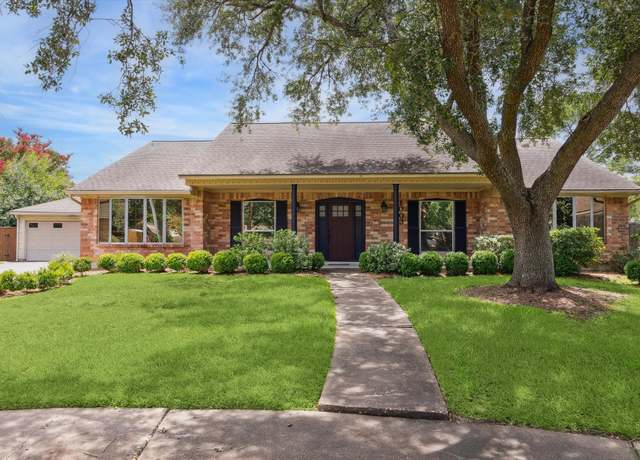 Property at 1003 Kemberton Dr, Houston, TX 77062, 4 beds, 2.5 baths