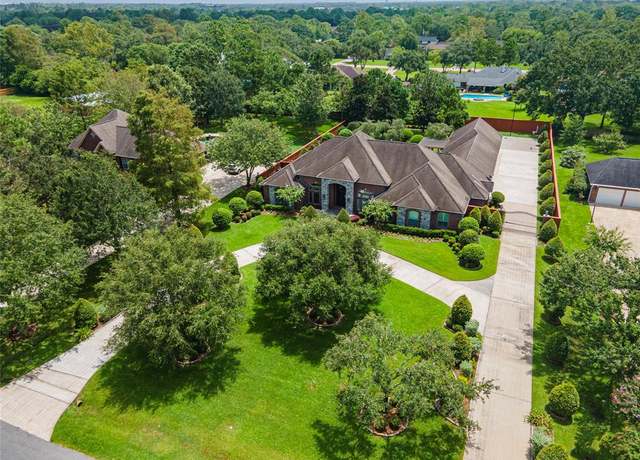 Property at 807 Murphy Ln, Friendswood, TX 77546, 4 beds, 4 baths
