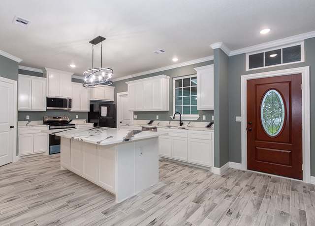 Property at 218 Brown St, West Columbia, TX 77486, 4 beds, 2 baths