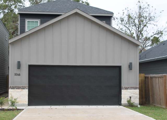 Property at 954 A Junell St, Houston, TX 77088, 3 beds, 2.5 baths