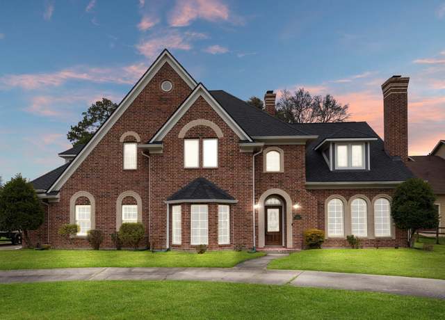 Property at 5920 T St, Katy, TX 77493, 4 beds, 3.5 baths