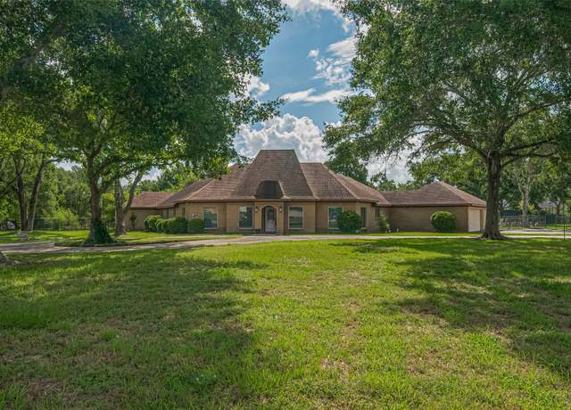 Property at 6820 Fm 723 Rd, Richmond, TX 77406, 3 beds, 2.5 baths