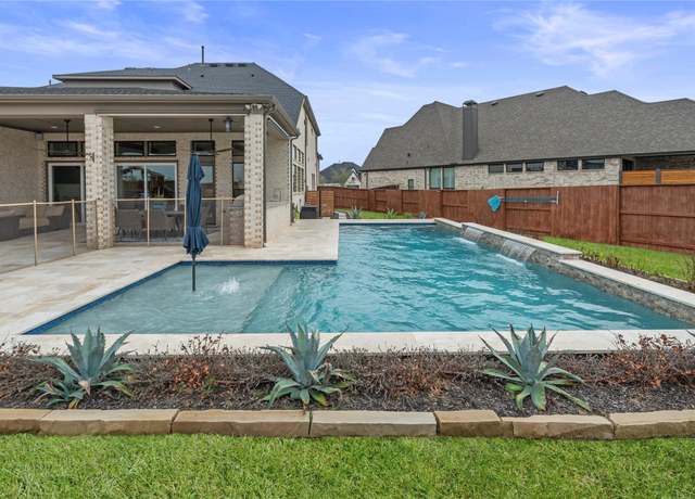 Property at 7630 Redwoods Forest Dr, Katy, TX 77493, 4 beds, 4 baths