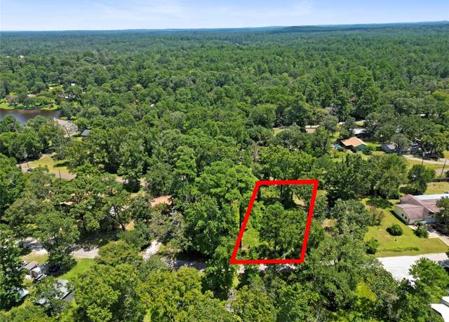 Property at 32 Hill Top Rd, Huntsville, TX 77340