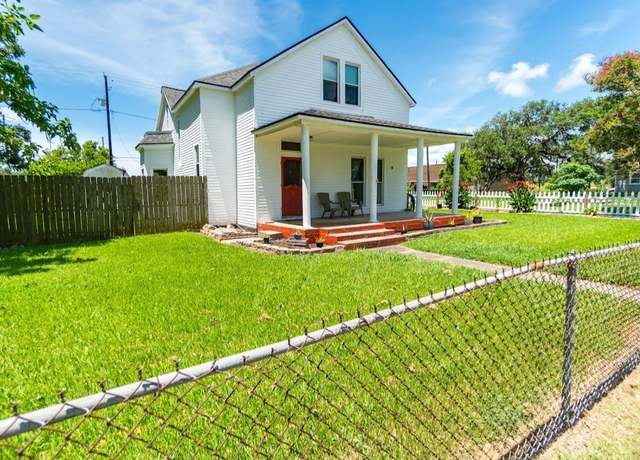 Property at 919 N Avenue A, Freeport, TX 77541, 5 beds, 2 baths