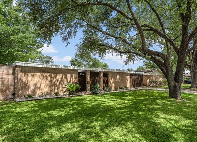 Property at 926 Wycliffe Dr, Houston, TX 77079, 4 beds, 2 baths