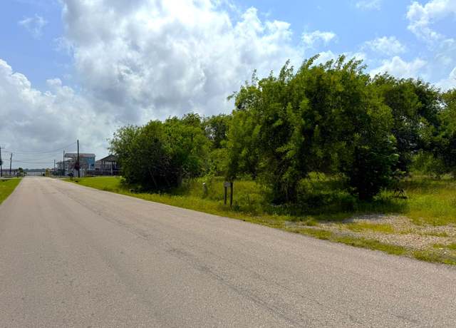 Property at 1438 24th St, Dickinson, TX 77539