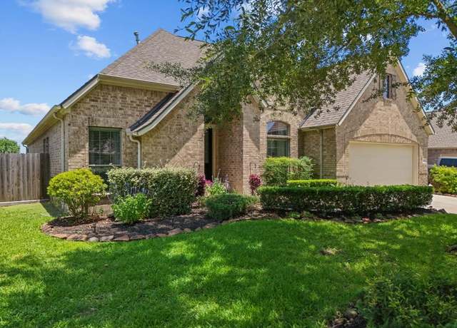 Property at 4510 Bonita Way, League City, TX 77573, 4 beds, 2 baths