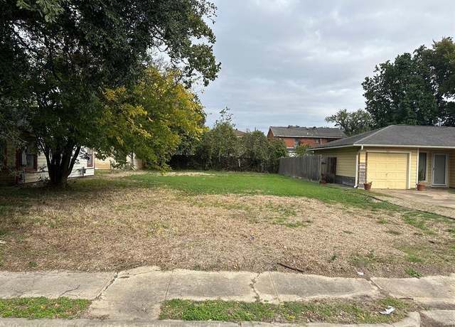 Property at 5207 Arapahoe St, Houston, TX 77020