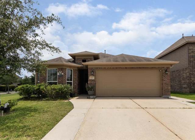 Property at 14726 Meadow Acre Trl, Houston, TX 77049, 3 beds, 2 baths