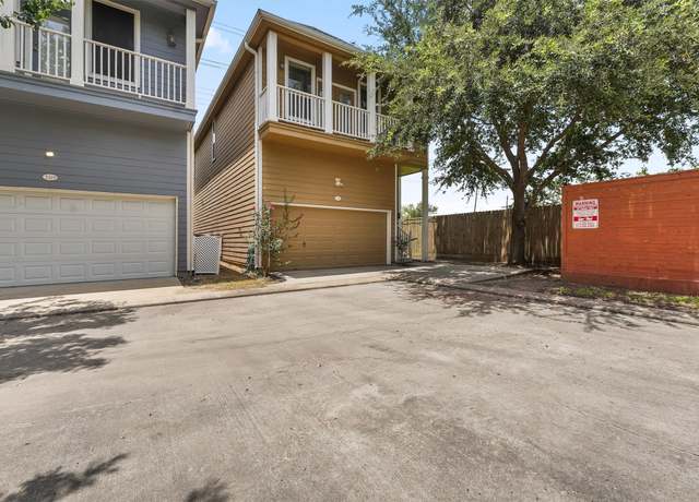 Property at 3331 New Garden View Ln, Houston, TX 77018, 3 beds, 2.5 baths