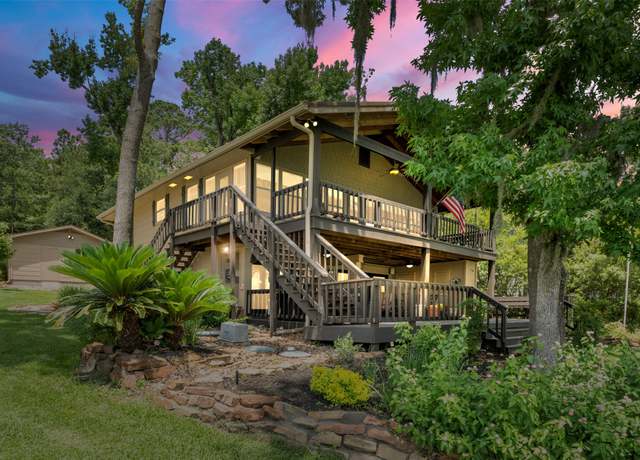 Property at 1831 Lakeview Estates Dr, Coldspring, TX 77331, 3 beds, 2.5 baths