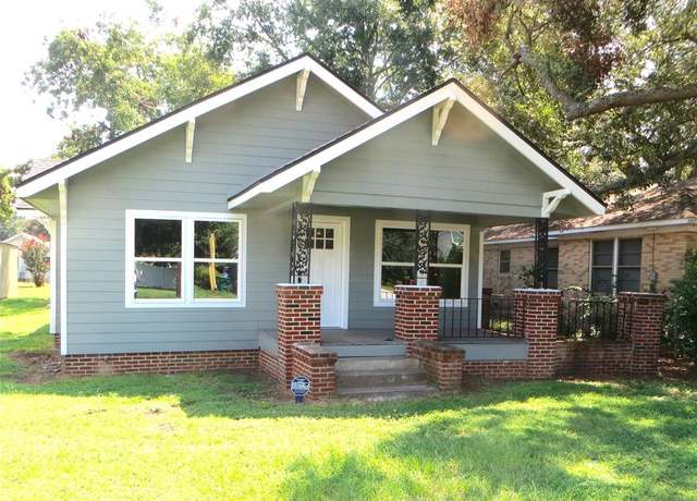 Property at 1603 Day S, Brenham, TX 77833, 2 beds, 2 baths