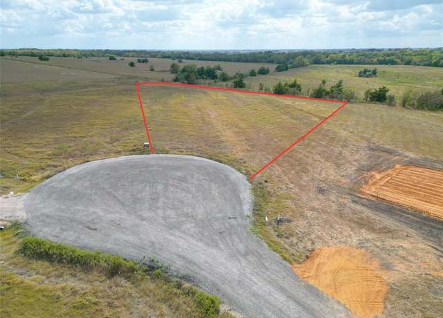 Property at 8 Independence Trl, Burton, TX 77835