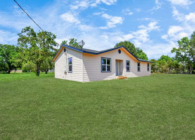 Property at 1030 San Felipe Rd, Sealy, TX 77474, 4 beds, 2 baths