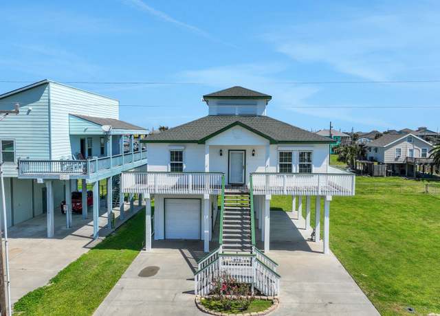 Property at 970 Townsend Dr, Bolivar Peninsula, TX 77650, 3 beds, 2 baths