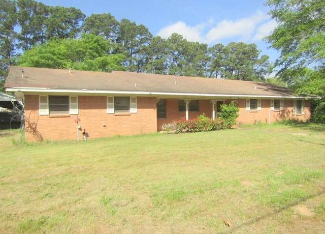 Property at 509 N Olive St, Grapeland, TX 75844, 2 beds, 2.5 baths