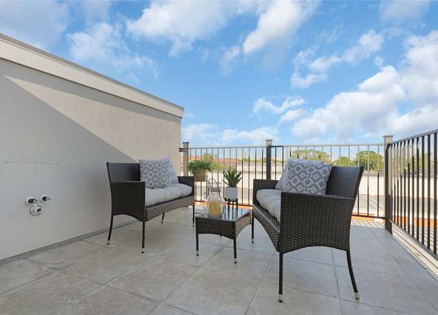Property at 2933 El Fenice Ln, Houston, TX 77057, 3 beds, 2.5 baths