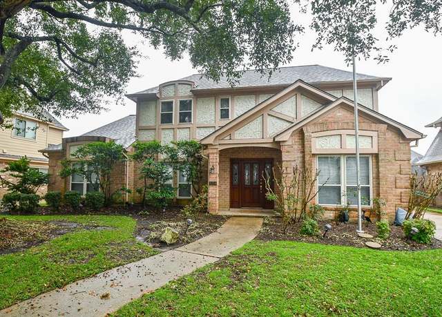 Property at 1014 Goldfinch Ave, Sugar Land, TX 77478, 4 beds, 3.5 baths