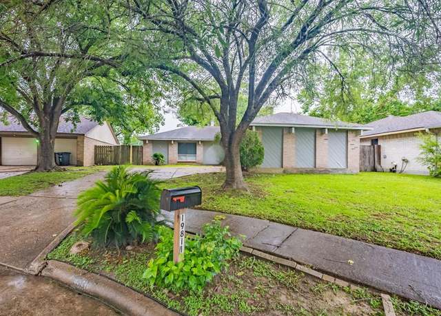 Property at 19811 Woodhall Ct, Humble, TX 77338, 3 beds, 2.5 baths
