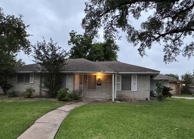 Property at 1102 Laurentide St, Houston, TX 77029, 3 beds, 2 baths