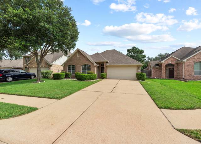 Property at 7639 Golden Thistle Ln, Cypress, TX 77433, 4 beds, 2 baths