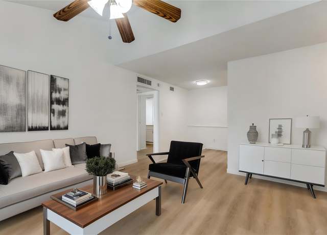 Property at 10051 Westpark Dr #274, Houston, TX 77042, 1 bed, 1 bath