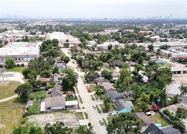 Property at 11622 Shoshone Rd, Houston, TX 77055