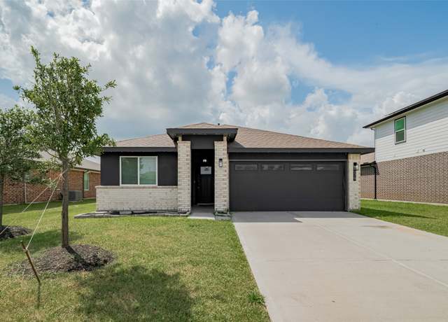 Property at 14519 Sweet Water Dr, Baytown, TX 77523, 4 beds, 2.5 baths