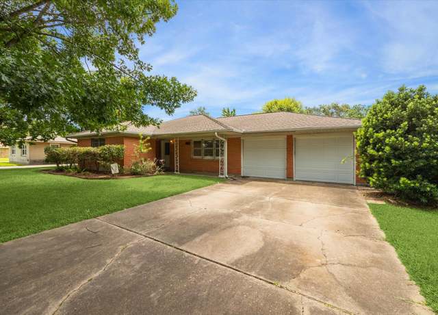 Property at 1905 17th Ave N, Texas City, TX 77590, 3 beds, 2 baths