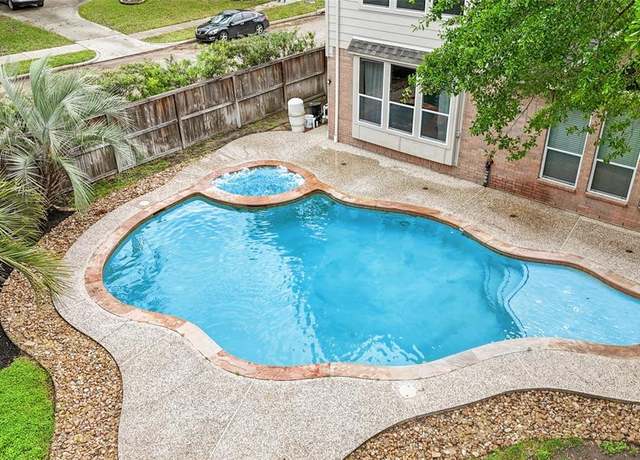 Property at 9710 Sotherloch Lake Dr, Spring, TX 77379, 5 beds, 4.5 baths