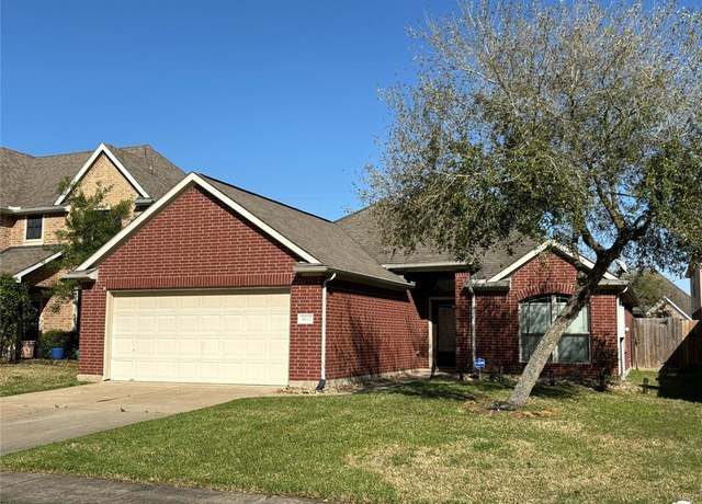 Property at 4613 E Meadow Way Dr, Deer Park, TX 77536, 3 beds, 2 baths