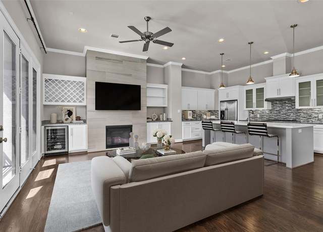Property at 5512 Petty St Unit C, Houston, TX 77007, 3 beds, 3.5 baths