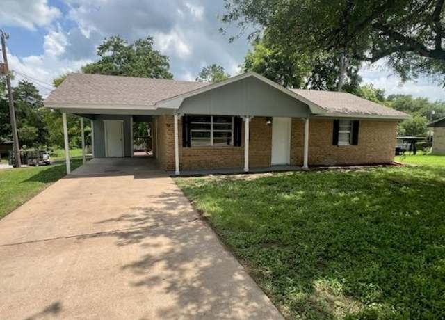 Property at 1314 Garrett St, Brenham, TX 77833, 2 beds, 1 bath
