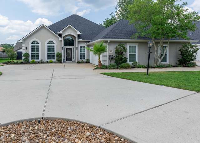 Property at 98 Victoria Dr W, Montgomery, TX 77356, 3 beds, 3.5 baths