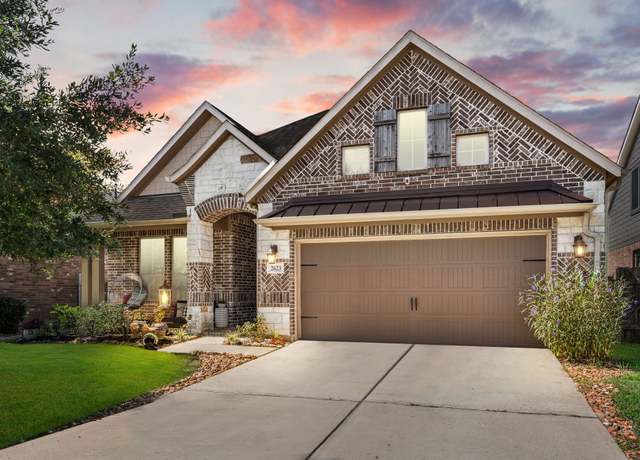 Property at 2623 Cedar Path Ln, Conroe, TX 77385, 4 beds, 2 baths