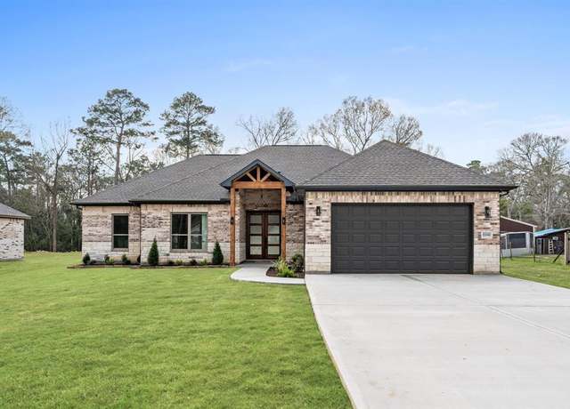 Property at 17018 Lexington Dr, Conroe, TX 77385, 4 beds, 2.5 baths
