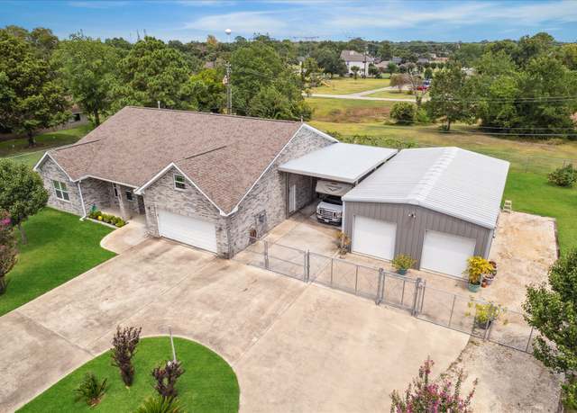 Property at 611 S Ohio St, La Porte, TX 77571, 4 beds, 2.5 baths