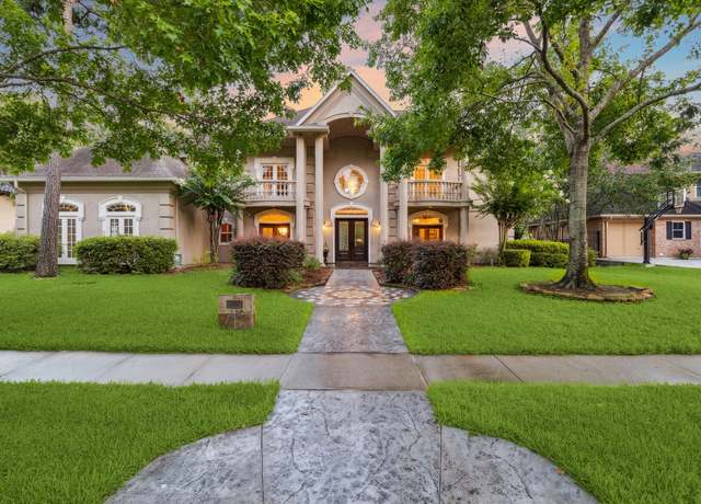 Property at 22 Greenway View Trl, Kingwood, TX 77339, 4 beds, 4.5 baths