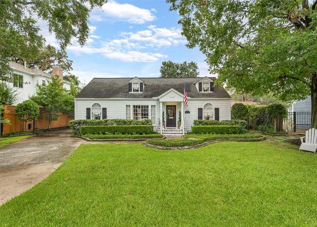Property at 834 Lamonte Ln, Houston, TX 77018, 3 beds, 2 baths