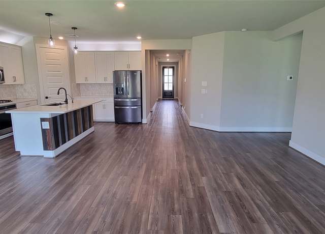 Property at 17861 Hanson Ridge Ct, Montgomery, TX 77316, 4 beds, 3 baths